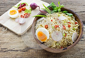 Instant noodles on wooden