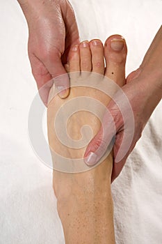 Instep and toe massage