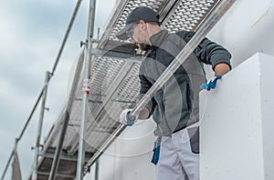 Insulating From Scaffolding