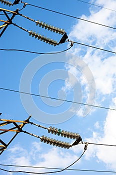 Insulators of the high-voltage electric power transmission