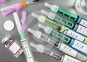 Insulin injection needle or pen for use by diabetics