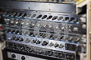 Integrated amplifier and equalizer mixer switch of sound equpiment