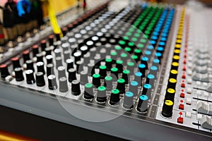 Integrated amplifier and equalizer mixer switch of sound equpiment.