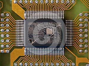 Integrated microcircuit