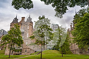 Integration of modern and medieval architecture in Edinburgh Scotland
