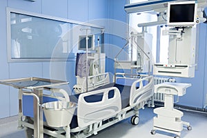 Intensive care unit with dialysis device.
