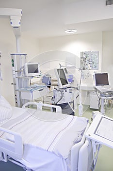 Intensive care unit with monitors