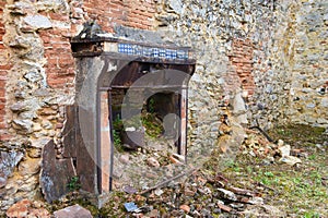 Broken house in Oradour sur Glane photo