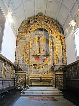 interior of a Catholic church in Porto, Portugal.
