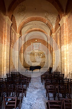 Interior chiesa di San Jacopo al Tempio Templar church Saint James, San Gimignano, Siena, Italy