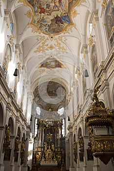 Interior Church St. Peter in Munich