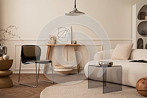 Diseno de sala de estar imitar arriba póster marco sofá cromo un tazón lámpara vaso café mesa de madera 