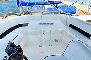 Interior flybridge photo