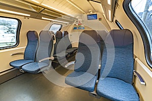 Z elektrický vlak v slovinsko modrý komfortní sedadla 