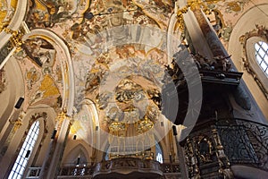 Interior of the Parish Church of St. Nicholas with its stuccos, gilded decorations and painted wood, , Hall in Tyrol Austria
