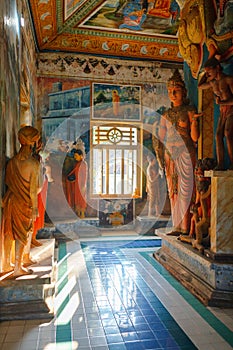 Interior of Purana Viharaya, Sri Pushparama Vihara, Buddha statues, Balapitiya, Sri Lanka