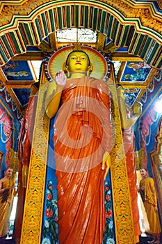 Interior of Purana Viharaya, Sri Pushparama Vihara, Buddha statues, Balapitiya, Sri Lanka
