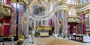 Interiors of St Pauls Cathedral Q