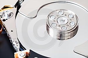 Internal hard disk drive without cover