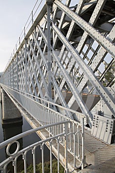 International Bridge; Tuy and Valencia
