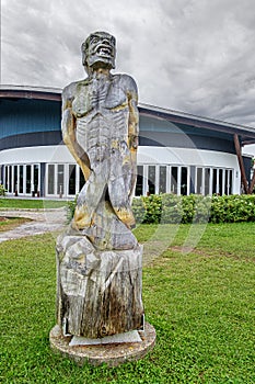 Internationale sculpture unknown at the Trois Berets park Saint Jean Port Joli