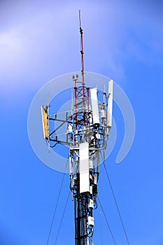 Internet signal with the sky in the background, broadcasting the signal in the city