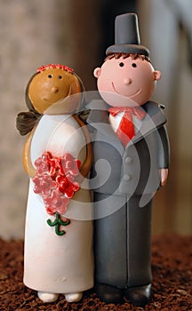 Interracial wedding cake decoration