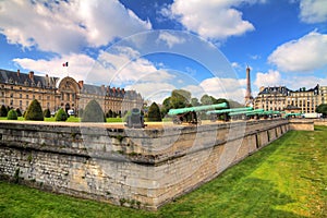 Invalides moat cannons