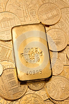 Investment in real gold than gold bullion photo