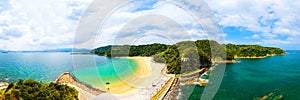 Vista aérea de Playa centro durante soleado en Japón 