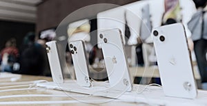 iPhone Display in Apple Store