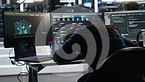 Irked data center admin raging because of malfunctioning node tree software