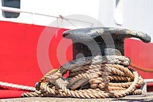 Shoreside bollard