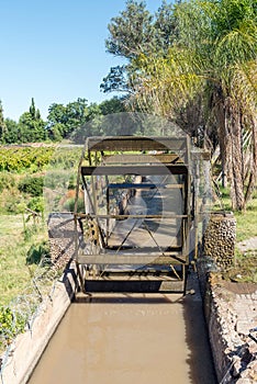 Irrigation canal and waterwheel in Keimoes