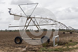 Irrigation pivot system watering