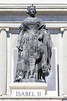 Isabel II statue photo