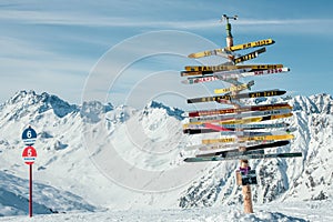 Ischgl destination pole