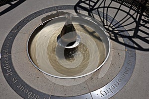 Ischia - Fontana dedicata a Susana Walton ai Giardini La Mortella