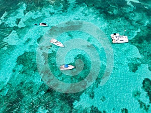 An aerial view of Isla Mujeres in Cancun, Mexico photo