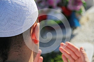 Islamic praying on dead person