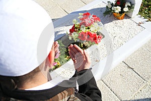 Islamic praying on dead person