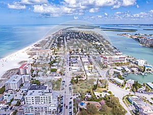 Island Clearwater Beach FL. Ocean or shore Gulf of Mexico. Spring break or Summer vacations in Florida. Hotels, restaurants and Re