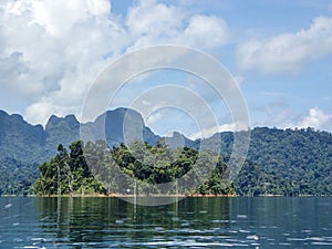 Island and Limestone cliffs at Khao Sok lake