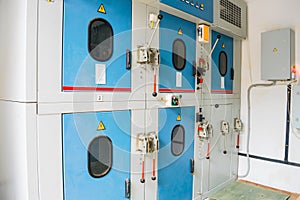 Isolated chambers are modulated at a high voltage substation