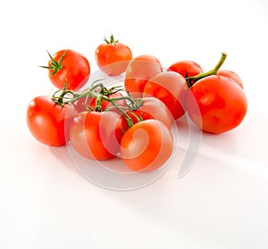 Tomates en blanco 