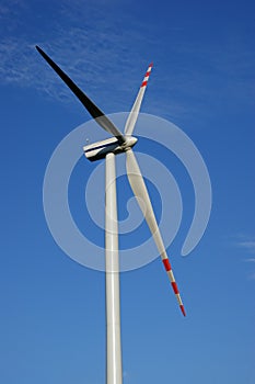 Isolated wind turbine