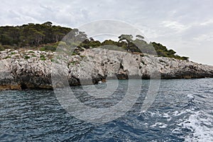 Isole Tremiti - Scorcio di Punta dello Zio Cesare dalla barca