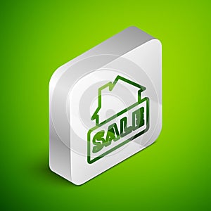 Isometric line Hanging sign with text Sale icon isolated on green background. Signboard with text Sale. Silver square