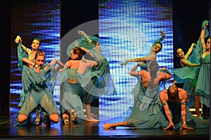 Israeli teen ballet group dancers