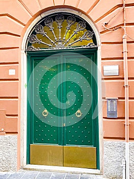 Italian arched door, architectural style